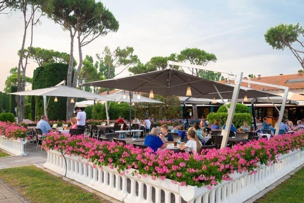 Estivo Premium Plus Mobile Homes On Camping Pra Delle Torri Caorle Exterior foto